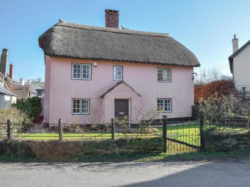 Winsford House | Discover Royal Oak Farm: 4-Star, Pet-Friendly Retreat