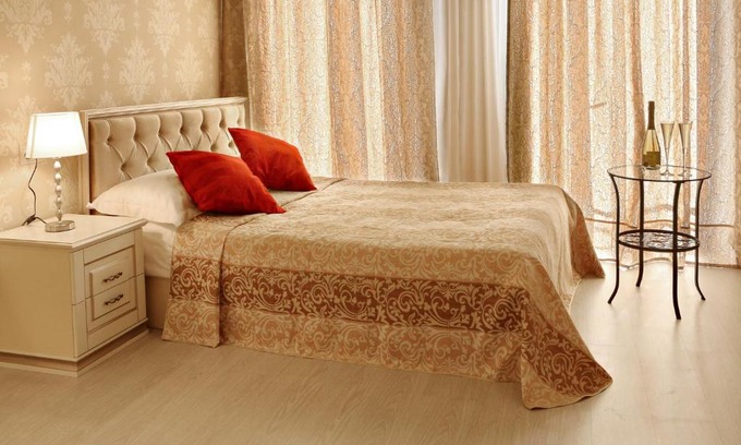Pereslavl-Zalesskiy Hotel | Cozy Royal Palace: Enjoy Breakfast with High Guest Ratings