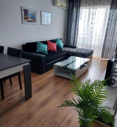 Yurta Apartment | Royal Palm 170