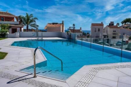 Chimenea Apartment | Elegant Royal Palm 22 Penthouse with Pool: Rated 9.5/10