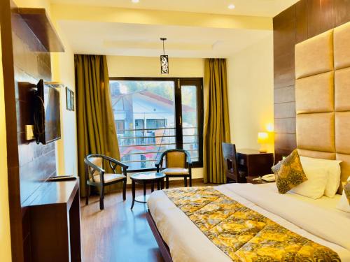 Palwal Hotel | Experience Royal Parvati Valley: 4-Star Family Getaway