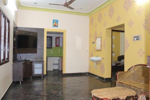 Courtallam Apartment | Experience the Royal Breeze Pool Villa at Five Falls, Coutralam