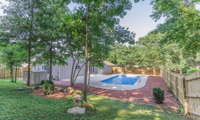 Independence House | Spacious Retreat with Game Room Near Chiefs/Royals Stadium