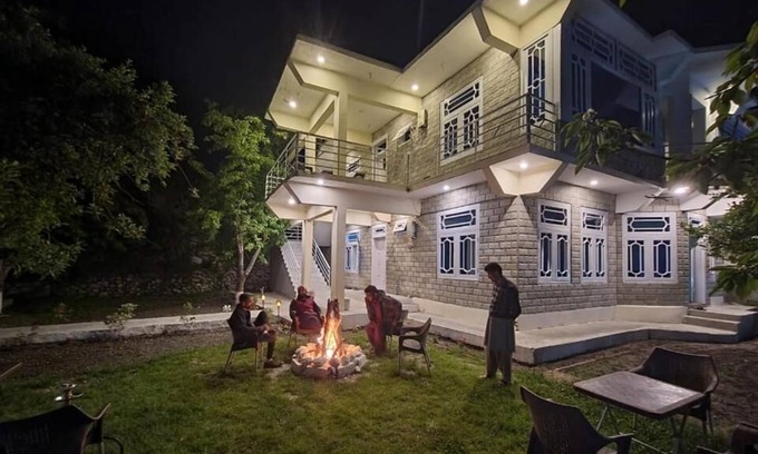 Hunza Villa | Cozy Royal's Villa by Premiere Inn - Family-Friendly Retreat