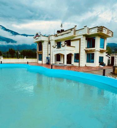 Khyber Pakhtunkhwa Hotel | Experience Royal Shangrila Balakot: 5-Star Family Retreat