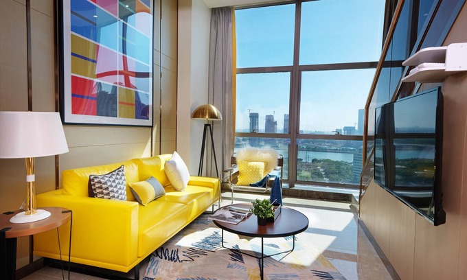 Zhujiang New Town Apartment | Ideal Royal Star Apartment in Central City with Key Amenities