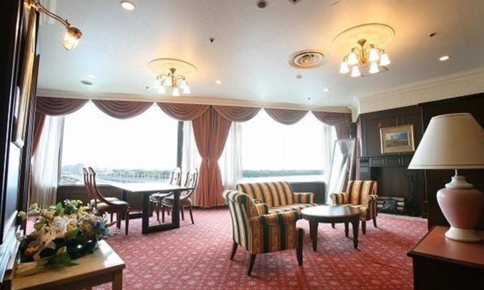 Hiratsuka Hotel | Elegant Royal Suite Room in Hiratsuka, Kanagawa