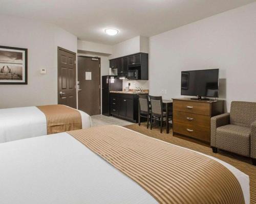 Estevan Hotel | Family-Friendly Getaway at Royal Suites for Budget Travelers