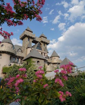 Garmen Bed & Breakfast | Elegant Royal Valentina Castle with Pool, Spa & Family-Friendly Fun