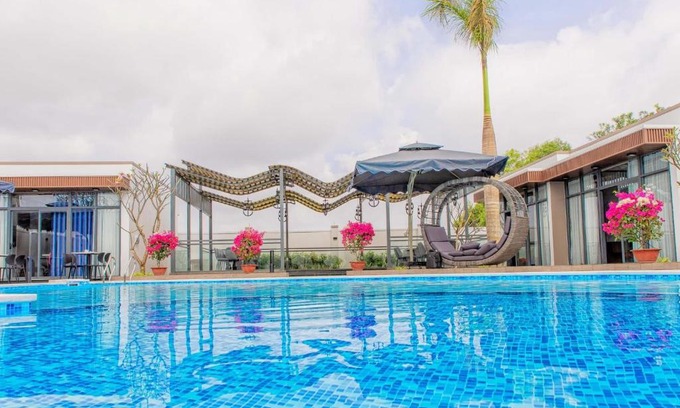 Vung Tau Villa | Experience Royal Villa 4 - Thuỷ Trúc with Pool & Family Fun
