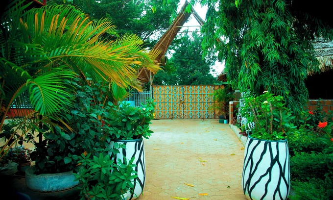 Moshi Hotel | Royal Wonders Hotel