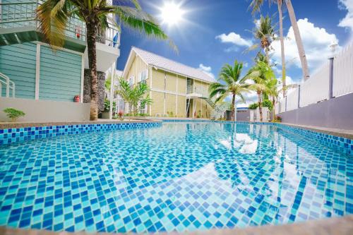 Pantai Tengah Resort | Indulge at Royale Chenang Resort with Oceanfront Relaxation