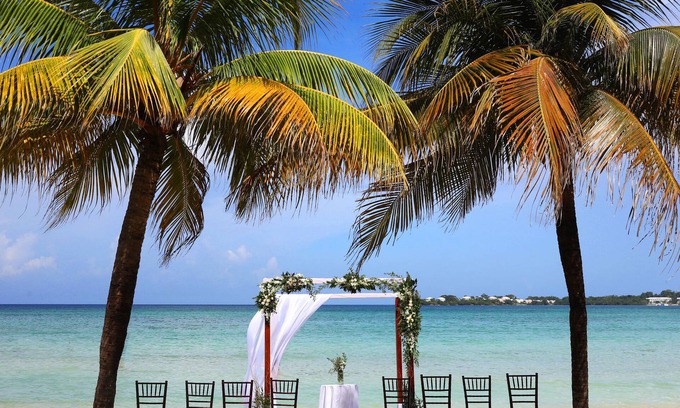 Orange Bay Hotel | Experience Royalton Negril: All-Inclusive with Ocean Views
