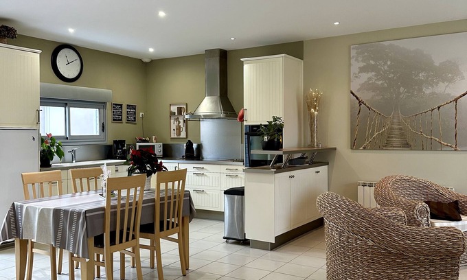 Royan House | Relaxing City House in Royan Near Seaside and Amenities