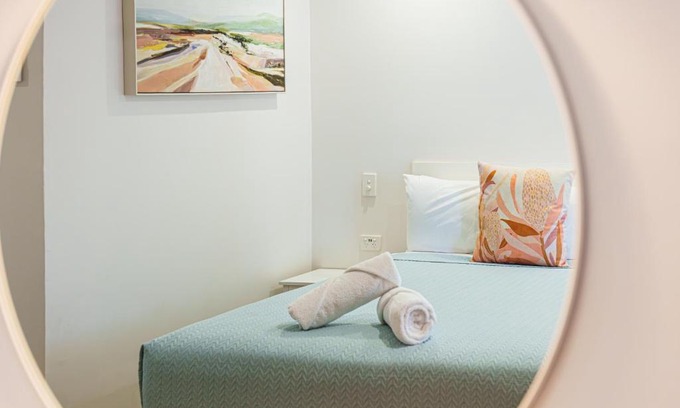 West Tamworth Hotel | Pet-Friendly Roydons Motor Inn with Oceanfront Views