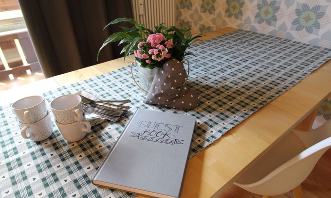 Bach Apartment | Family-Friendly RoZa Apartment with Mountain View & Spa