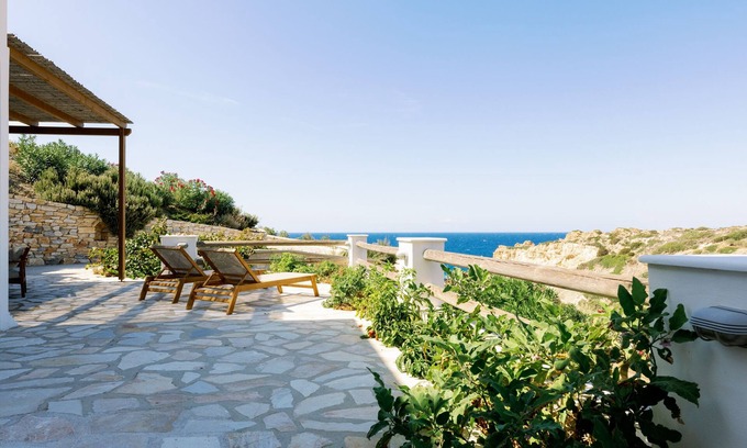 Naxos Apartment | Relax at Rozako - Mikra Bay's Inviting Vineyard Guesthouses