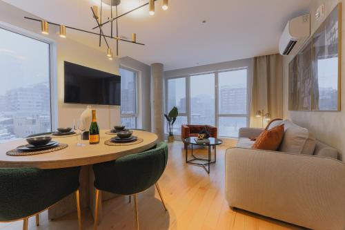 Chinatown Apartment | Discover Rozenhaus Montreal Hotel - Family-Friendly Stay
