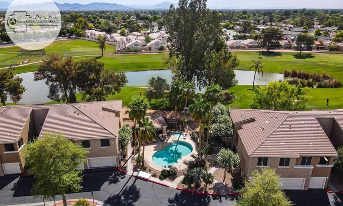 Mesa Condo | Relaxing 2-Bedroom Retreat on Golf Course in Gated Community