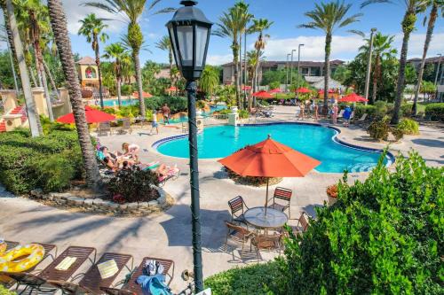 Regal Palms Apartment | Modern Home with Pool | Child Friendly & Sleeps 10