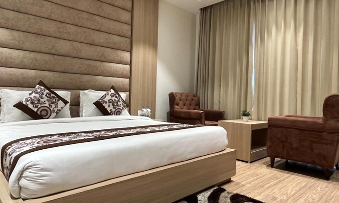 Amritsar Hotel | Family-Friendly RRV Hotel: 4-Star Comfort with Dining