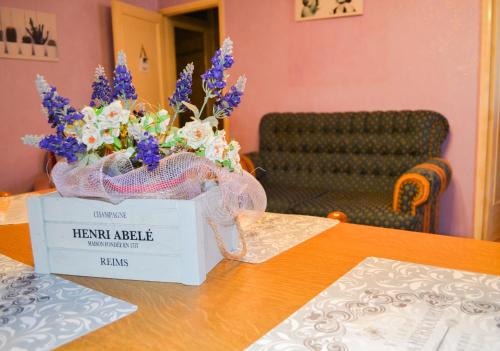 Corleone House | Rua House: Pet-Friendly Retreat with Family Amenities