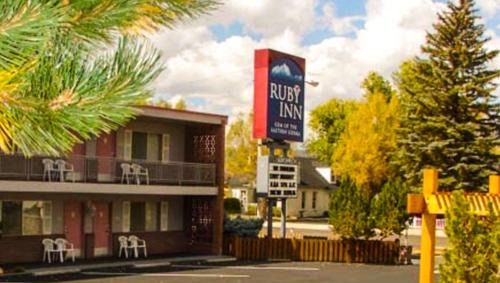 Bridgeport Hotel | Guest-Focused Ruby Inn Bridgeport: Pet-Friendly Retreat