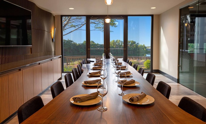 Logan Hotel | Discover Ruby River Hotel: Eco-Friendly with Pool & Spa