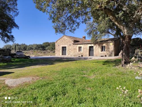 Montanchez Villa | Rucanon 2: Family-Friendly Retreat with Perfect Guest Rating