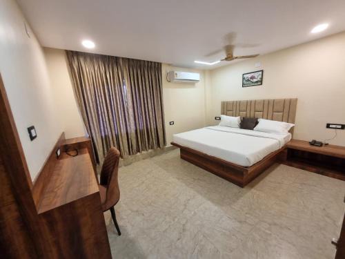 Sambalpur Hotel | Budget-Friendly Retreat at Rudraksh Riverside for Families