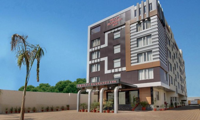 Jodhpur Hotel | Pet-Friendly Stay at Rudransh Inn by Trulyy – Family Friendly!