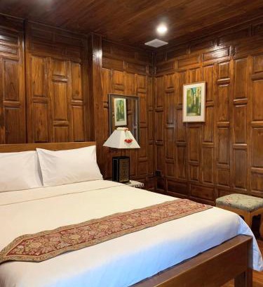 Pak Kret Hotel | Experience Ruean Yai Jieam: Family-Friendly 4-Star Retreat