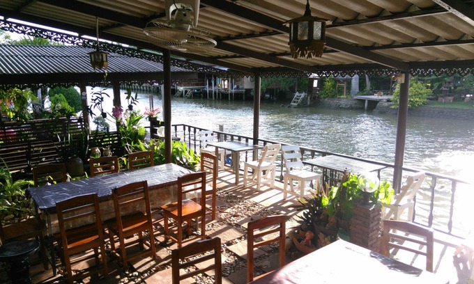 Suan Luang Hotel | Cozy RueanPhen Homestay with Family-Friendly Amenities
