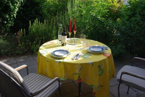 Laudenbach Apartment | Relax and Unwind in a Family-Friendly Retreat