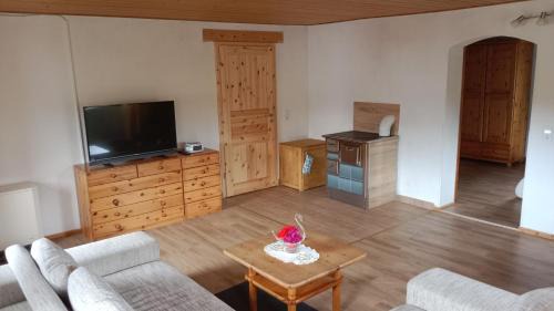 Pfarrkirchen im Muehlkreis House | Relaxation Awaits: Family & Pet-Friendly Retreat