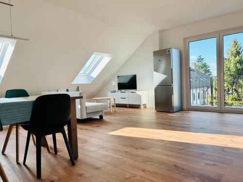 Neureut Apartment | Tranquil Retreat - Premium Suite with Family-Friendly Amenities