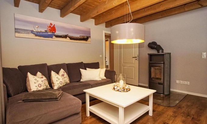 Bergen auf Ruegen Apartment | Idyllic Getaway near Beach: AHOI Pool & Sauna Access
