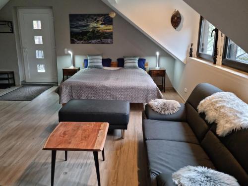 Warstein Apartment | Serene Getaway with Rooftop Terrace and Ocean Views