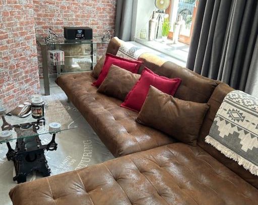 Hilbersdorf Apartment | Tranquil Factory-Style Apartment in Chemnitz - Rated 9/10