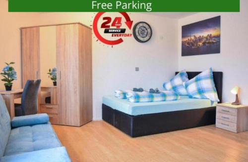 Werderau Apartment | Cozy Retreat with Balcony, Parking & Netflix Access