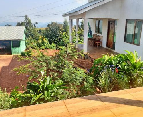 Luhizha House | Ruhija Gorilla Guest House: Pet-Friendly Retreat with Ocean Views