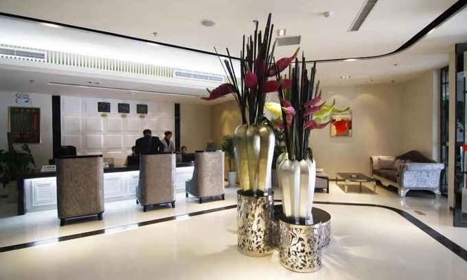 Wenfeng District Hotel | Convenient Stay at Ruicheng Hotel Anyang Train Station