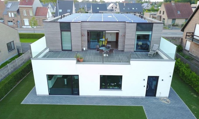 Gistel Apartment | Bright and Spacious App with Large Terrace, Pet-Friendly Stay