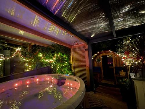 Den Ham Villa | Ruime Villa met Hottub Sauna en Gamesroom