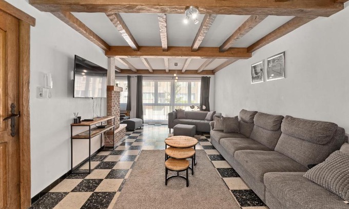 Blankenberge Villa | Spacious 10-Person Home with Garden Near the Beach