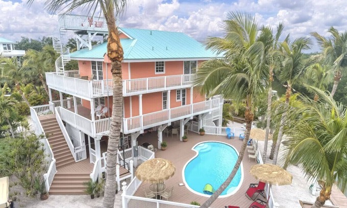 Captiva House | Discover Rum Cove: Oceanfront Retreat with Pool & More
