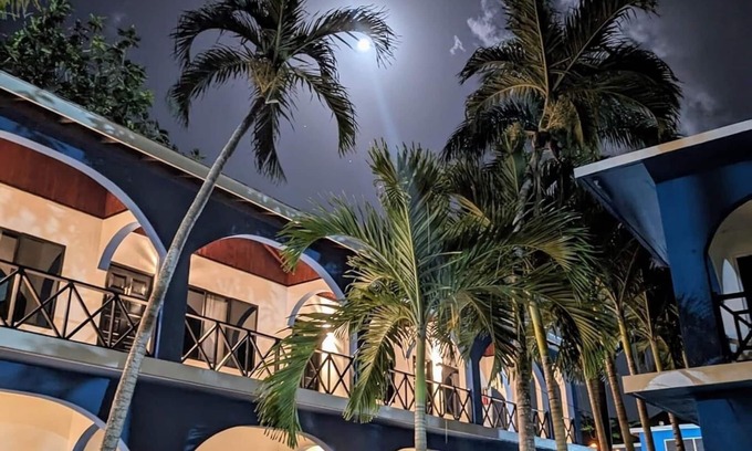 Negril Resort | Rum Runners Resort