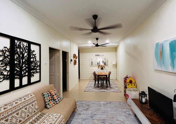 Taman Bukit Mas House | Budget-Friendly Getaway at Ruma Kechil with Pool Access