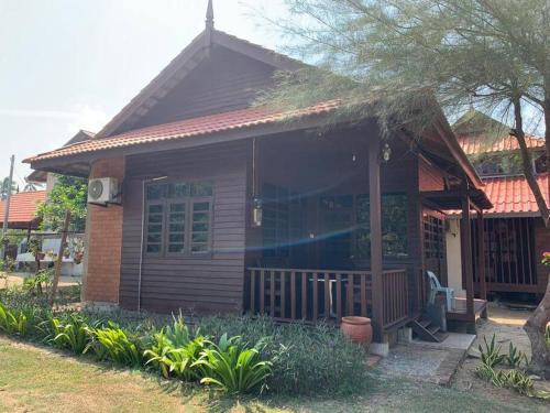 Kampung Ru Muda Ski Chalet | Oceanfront Escape at Rumah Seraya, Marang - 4 Star Retreat