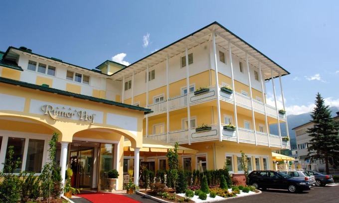 Rum Hotel | Rumer Hof: Pet-Friendly 4-Star Retreat with Spa & Dining